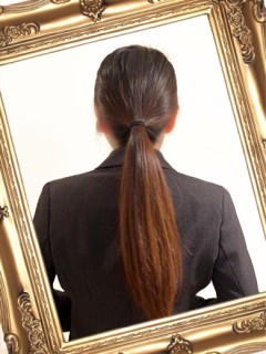 スタッフ波多野綾